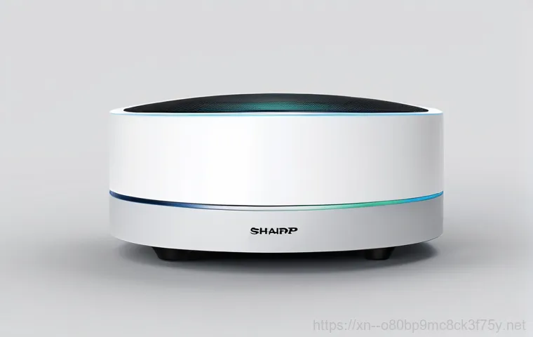 와룡동 STATUS_DEVICE_OFFLINE - **Prompt:** A split image or a dual-focus scene. On one side, a close-up of hands (wearing no rings ...